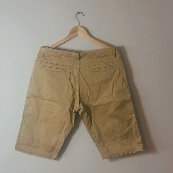 Breevee - Outdoor Shorts - Picture 2 of 2
